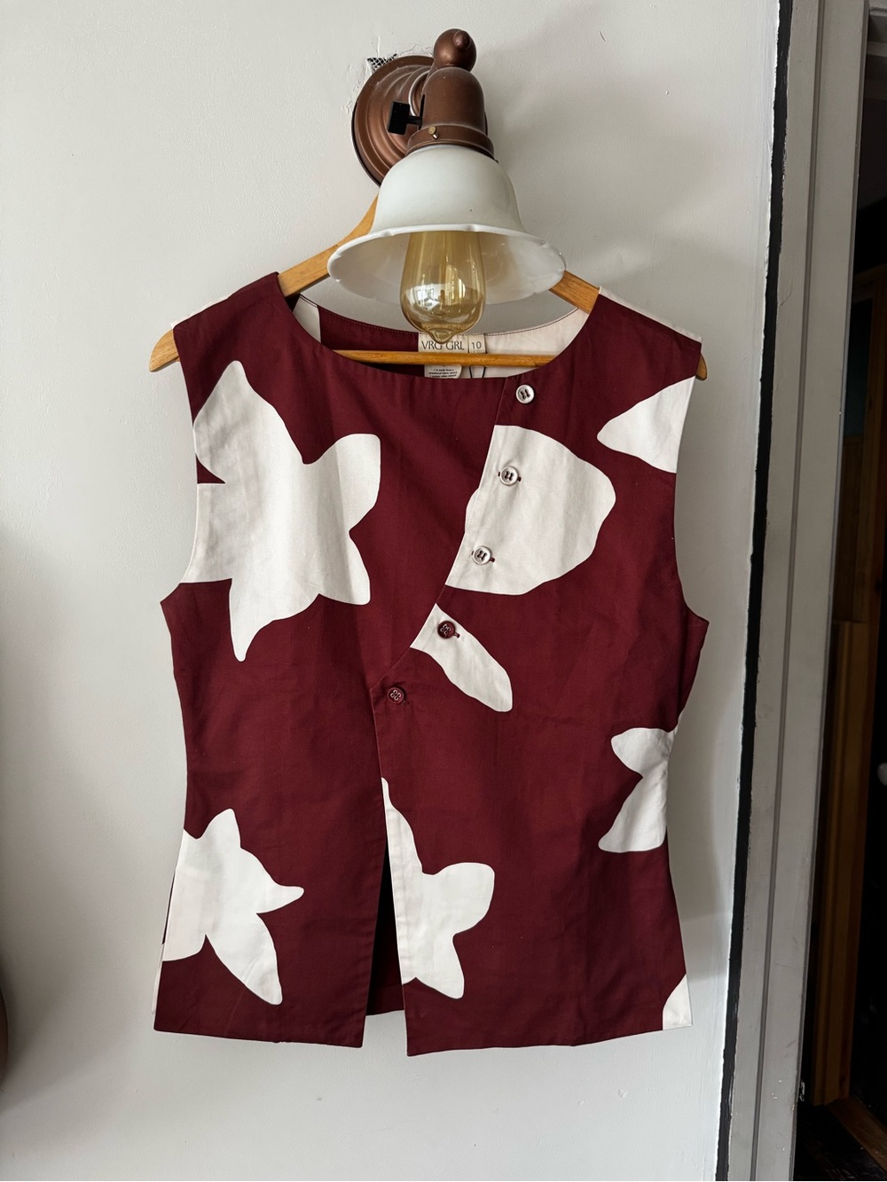 VRG GRL Sleeveless Floral Print Vest - Burgundy & White